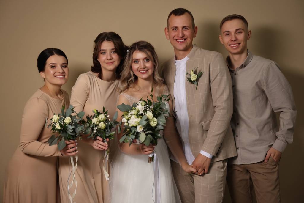 costume beige mariage
