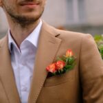costume beige de mariage
